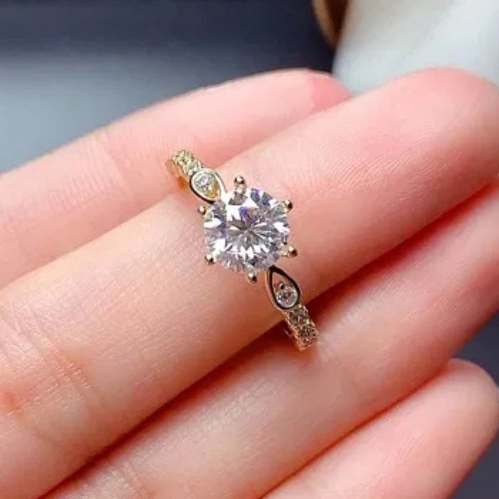 💝 Romantic Beautiful Carved Zircon Gold Plated Dainty Ring for Women,UNVN12001 - Picture 1 of 4